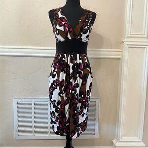 B. Smart Sheath Dress Floral Print - size 4‎  with 2 pockets